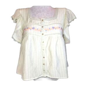 Blu Pepper NWT Pastel Green Lace Trimmed & Embroidered Cropped Blouse Size L